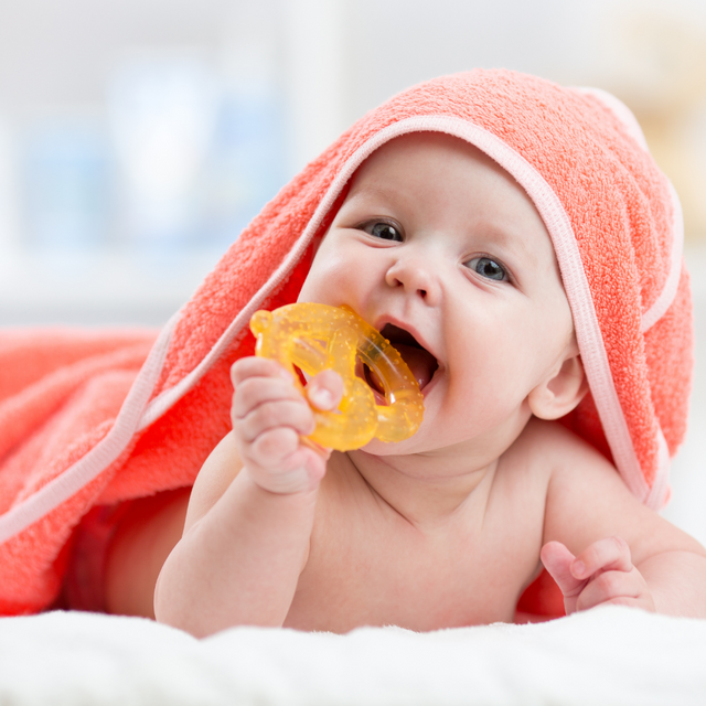 baba játék rágóka színes formákkal az Egyedicuccok baba játék kollekció képe