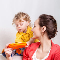 Színes mesefigurás gyerek tányér, kanál és pohár étkezéshez