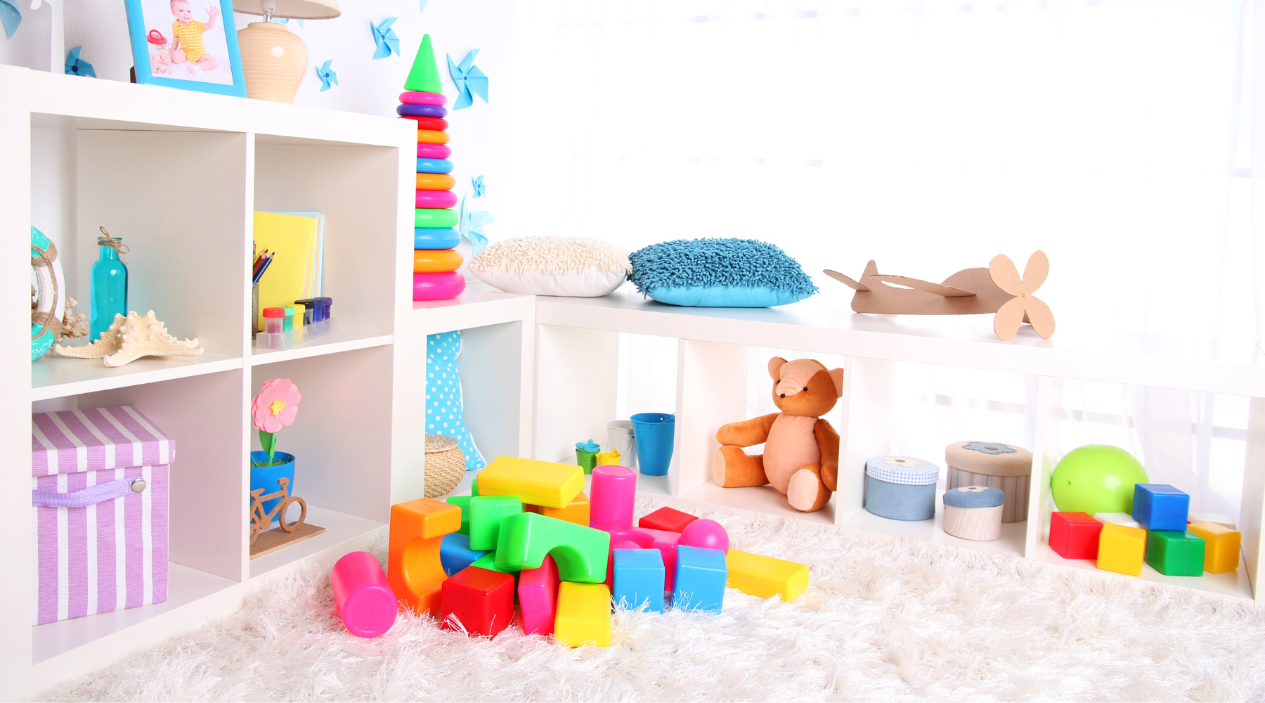 Praktikus játéktároló doboz gyerekszobáb