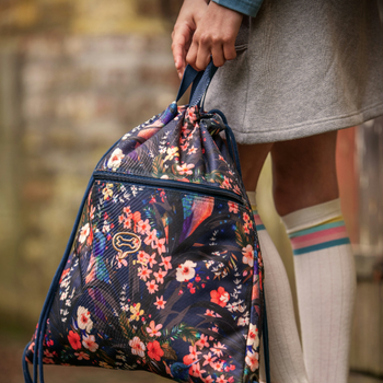 Disney mintás tornazsák gyerekeknek színes mesefigurákkal