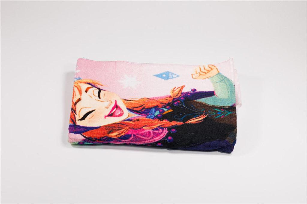 Disney Jégvarázs fürdőlepedő, strand törölköző 70x140cm (Fast Dry)
