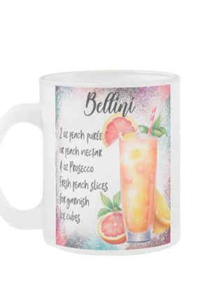 Egy bögre amin Bellini koktél recept látható