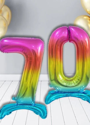 Színes Rainbow 7-es szám fólia lufi talppal 74 cm
