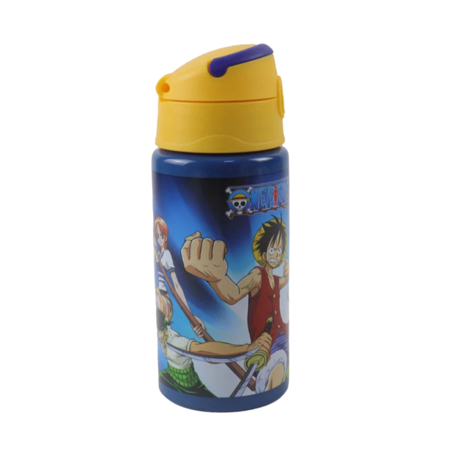 One Piece Crew mintás alumínium kulacs beépített szívószállal és akasztóval, 500 ml űrtartalommal.