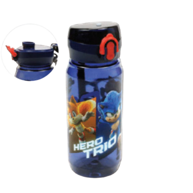 Sonic a sündisznó Hero Trio mintás műanyag kulacs beépített szívószállal és akasztóval, 600 ml űrtartalommal.